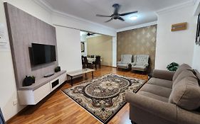 Andari Homestay Selayang Islam Only